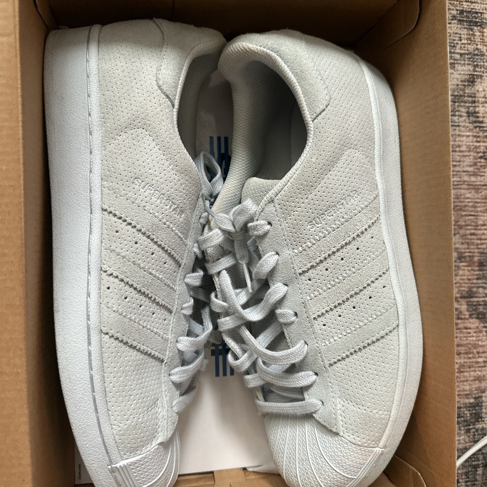 Adidas Men's Light Blue/Gray Sneakers